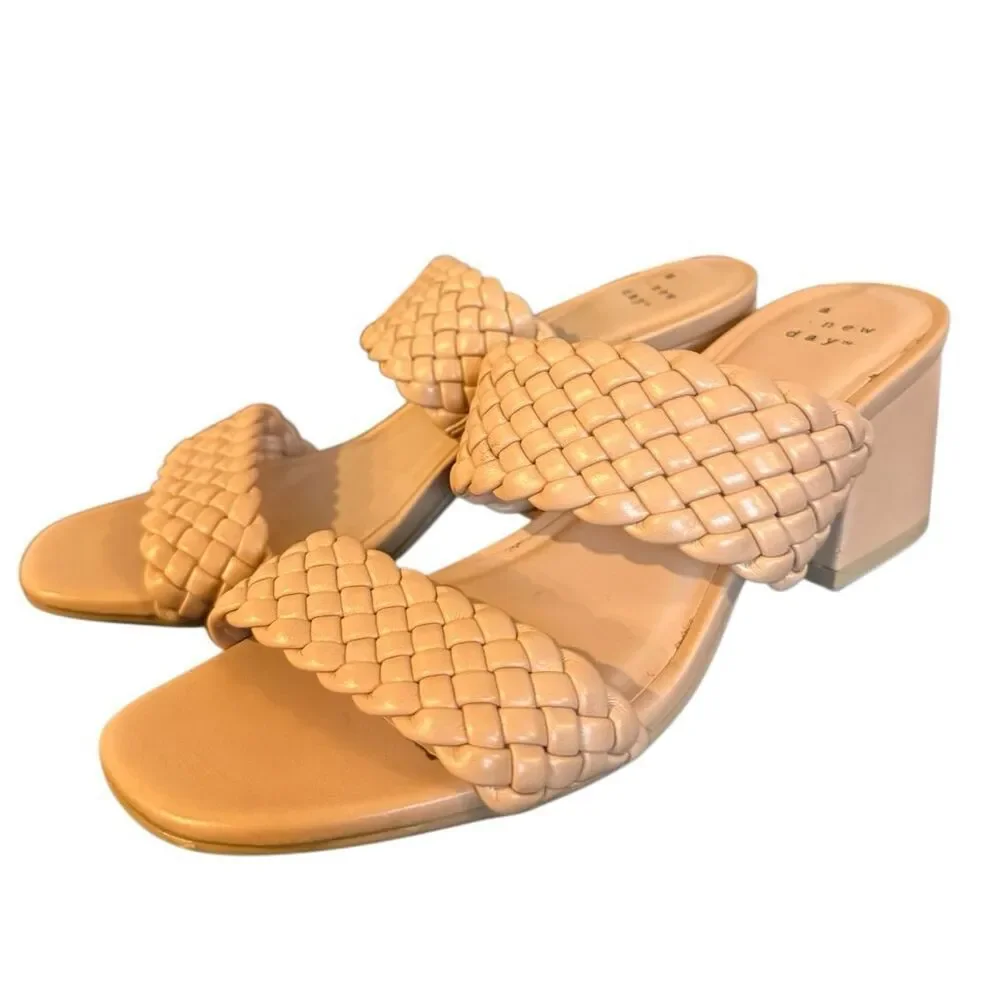 A New Day Fiona tan woven block heels size 6